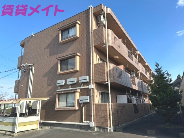 【度会郡玉城町佐田のマンションの建物外観】