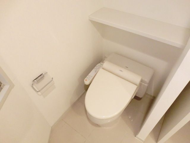 トイレ　洗浄便座付お手洗