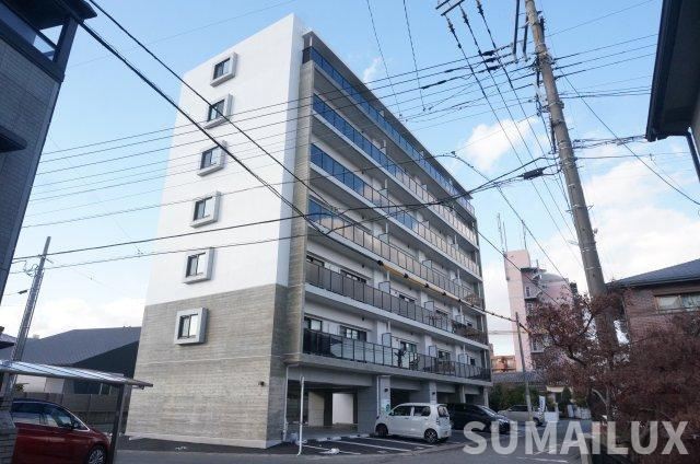 【熊本市中央区水前寺のマンションの建物外観】