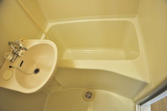 バス・シャワールーム　女性に大人気の浴室換気乾燥機付き