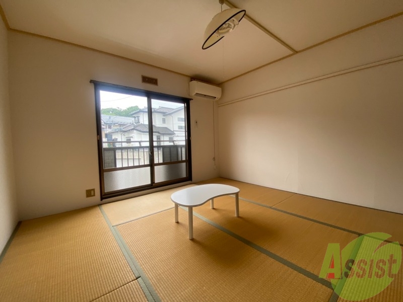 居室・リビング　８帖のリビングです。広々としていますね