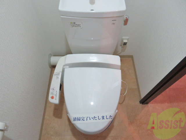 トイレ　トイレはシンプルかつオーソドックスで使い易そうです。