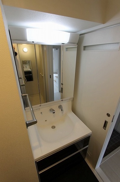 洗面設備　２０１号室タイプ