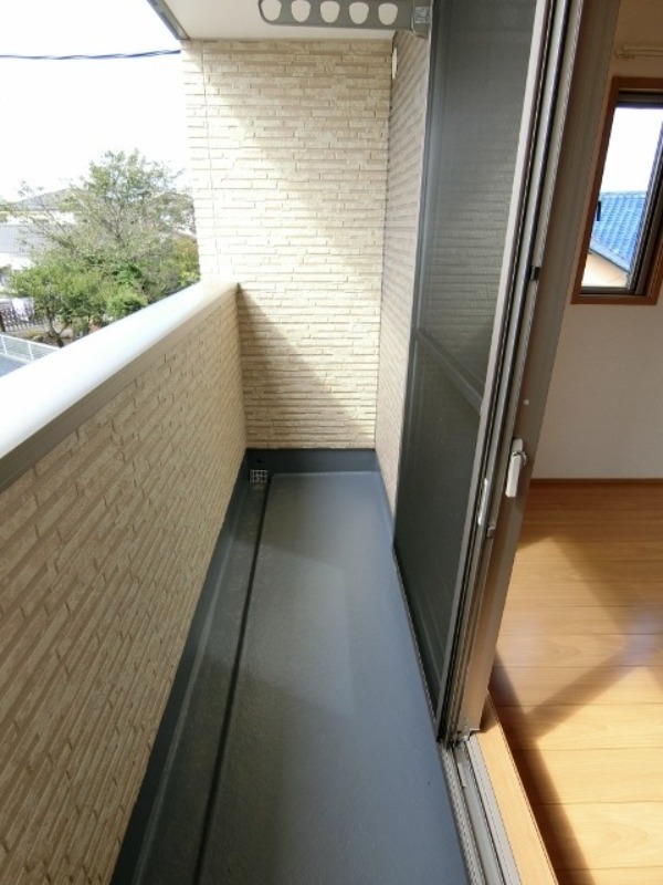 バルコニー　図面と現状に相違がある場合には現状を優先