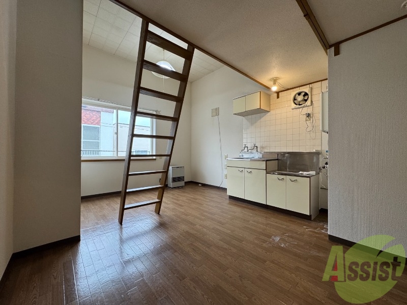 居室・リビング　広くてキレイなお部屋が広がっていて、充実した生活が送れそう。