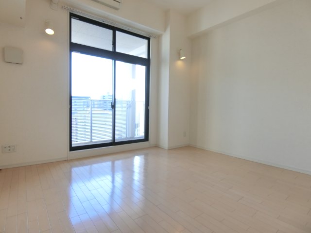 居室・リビング　詳細は、RISUMO江坂本店→06-6155-7137まで♪