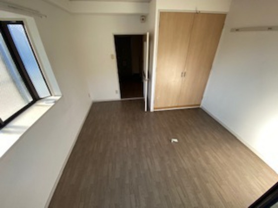 居室・リビング　※別部屋の写真です。