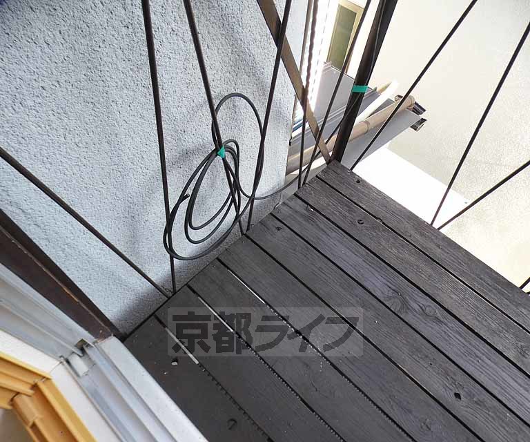 バルコニー　明るいバルコニー