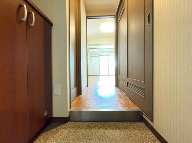 玄関　詳細は、RISUMO江坂本店→06 6155-7137まで♪