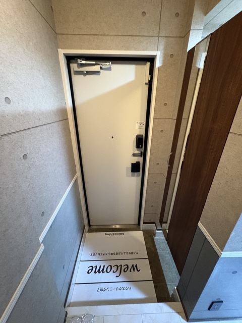 玄関　ご案内・ご内見可能です！お気軽にご相談ください。