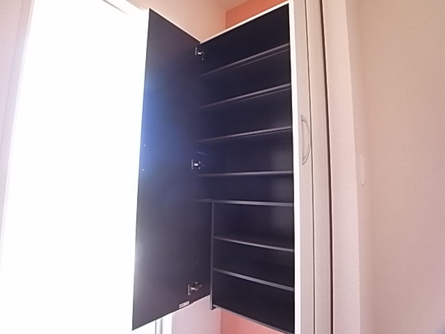 その他設備　シューズボックス