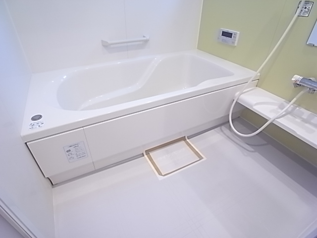 バス・シャワールーム　１坪ある広 いバスルーム