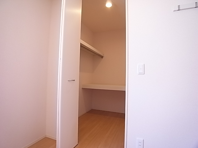 収納　ウォークインクローゼット