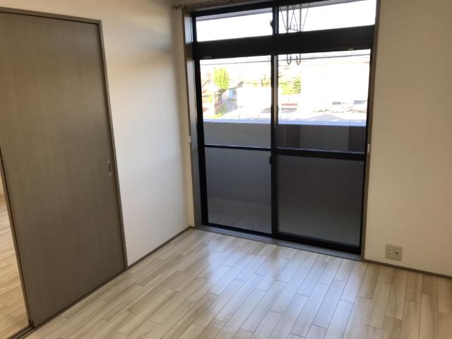 居室・リビング　室内