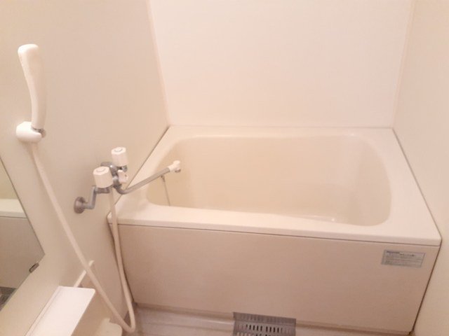 バス・シャワールーム　お風呂で日々の疲れを落としましょう