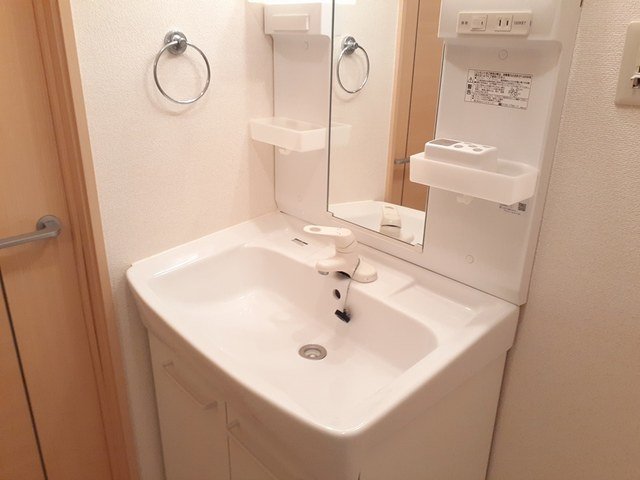 洗面設備　忙しい朝には欠かせない洗面所です