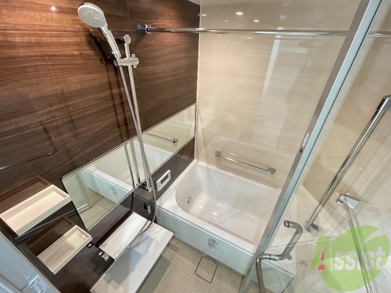 バス・シャワールーム　バスルームになります！とてもキレイな内装ですね！