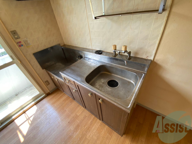 キッチン　こちらはキッチン。調理スペースもあり使いやすそうです。