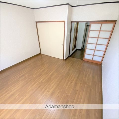 沢尻青山ハイツの居間写真