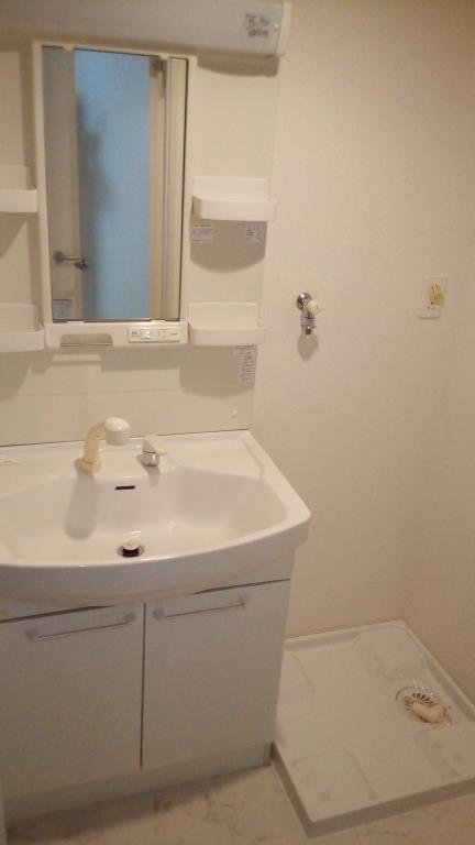 洗面設備　現状優先です