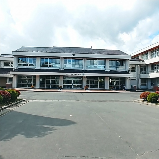 小学校　安曇野市立穂高西小学校（小学校）まで2275m