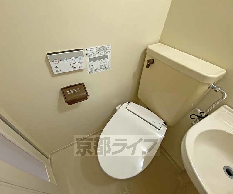 トイレ　ユニットバスの洗浄機能付きトイレです。