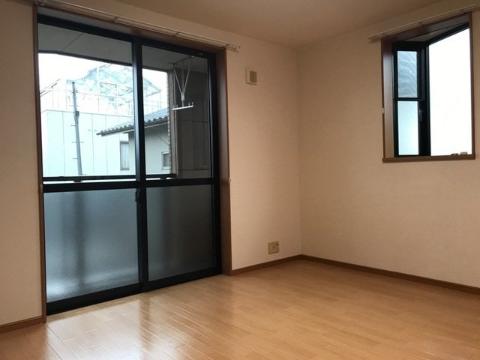 居室・リビング　室内