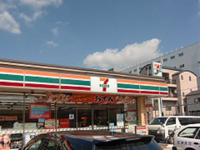 コンビニ　セブンイレブン 八尾北亀井町店（コンビニ）まで534m
