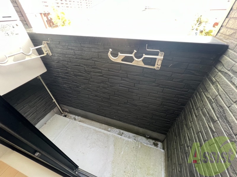 バルコニー　バルコニーがあるので洗濯物は外に干せそうですね～