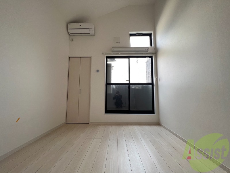 居室・リビング　６帖のリビングになります。伸び伸び出来そうですね。