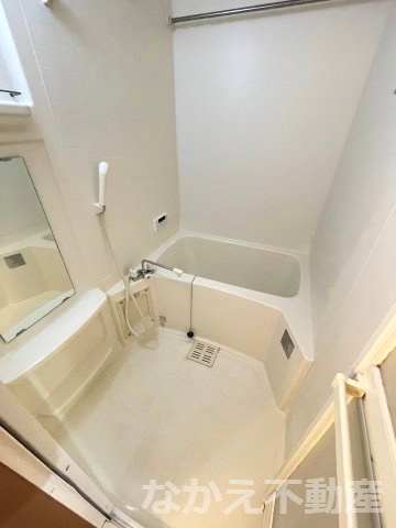 バス・シャワールーム　コンパクトで使いやすいお風呂です