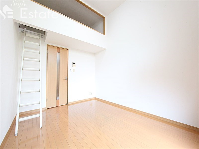 居室・リビング　内装