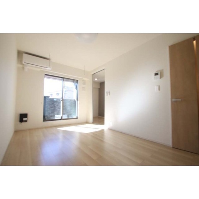 居室・リビング　写真は全て２０２にて撮影