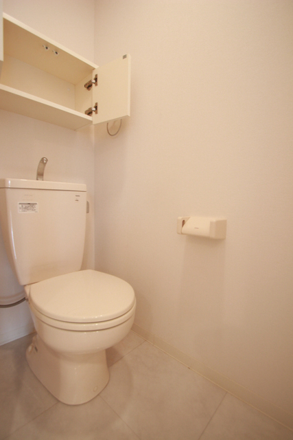 トイレ　※別室同タイプの写真を使用しています