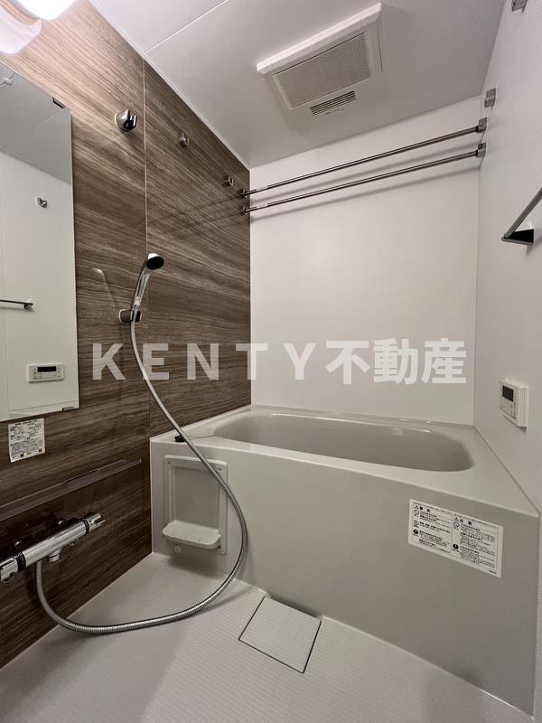 バス・シャワールーム　コンパクトで使いやすいお風呂です