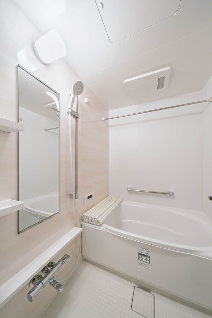 バス・シャワールーム　バスルーム