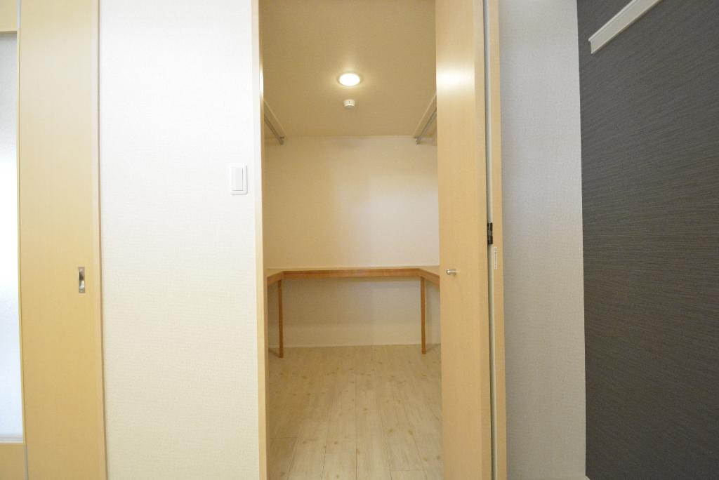 収納　ウォークインクローゼット