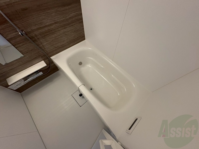 バス・シャワールーム　お風呂になります。一日の疲れを癒してくださいね。