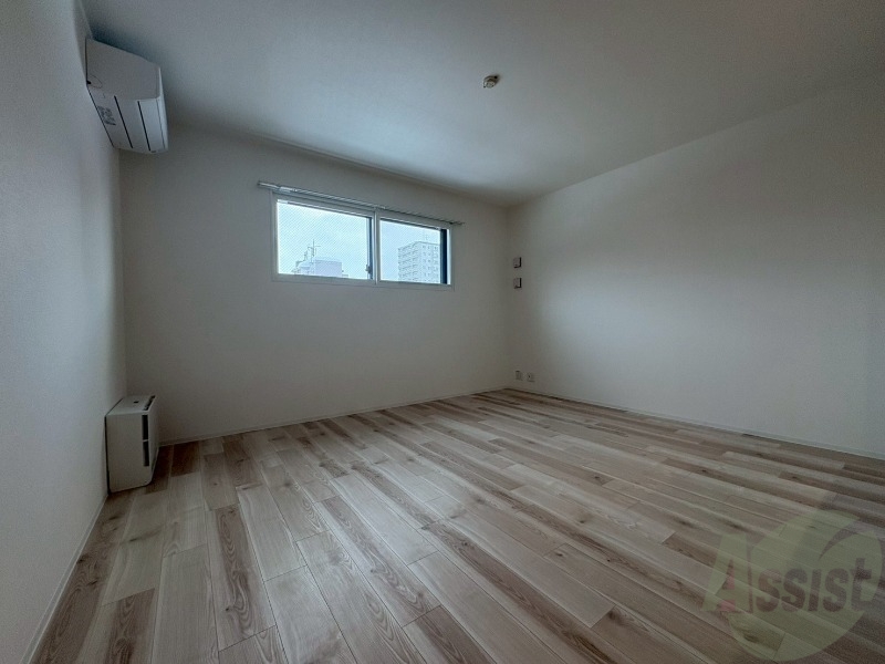 居室・リビング　広々としたリビングですね。使い勝手がよさそうですね！