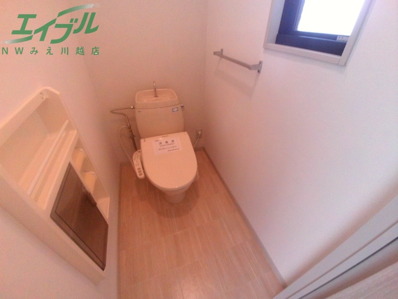 トイレ　同型参考写真