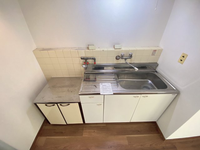 キッチン　同物件別部屋イメージ写真