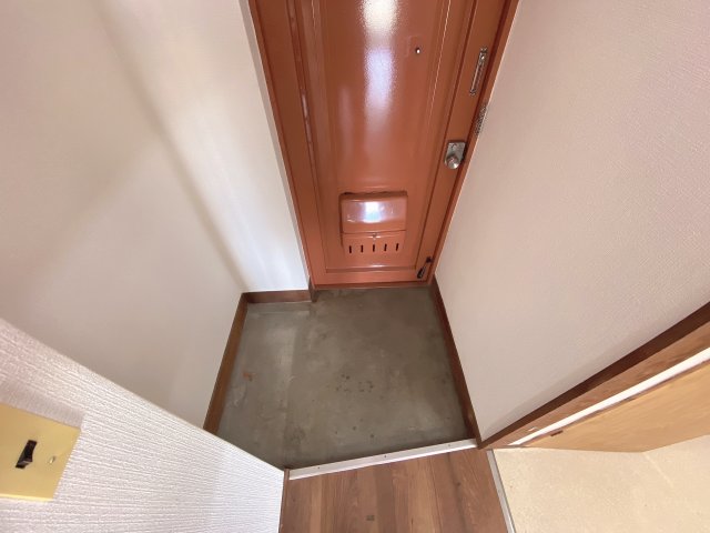 玄関　同物件別部屋イメージ写真