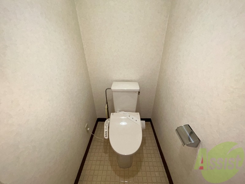 トイレ　トイレは便利なウォッシュレット機能付きになります。