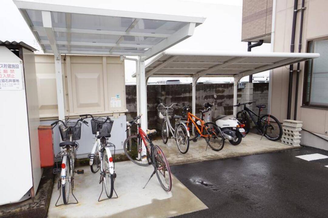 駐車場　駐輪場