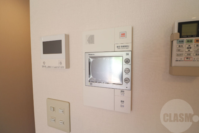 セキュリティ　モニター付きインターフォンで安心