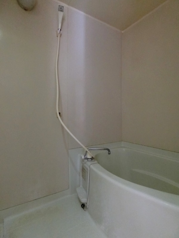 バス・シャワールーム　図面と現状に相違がある場合には現状を優先