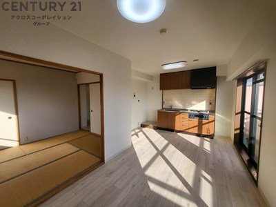 居室・リビング　日当たり良好な11帖のLDKです！