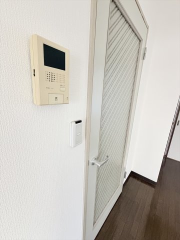 セキュリティ　ＴＶモニタフォンで前チェック！