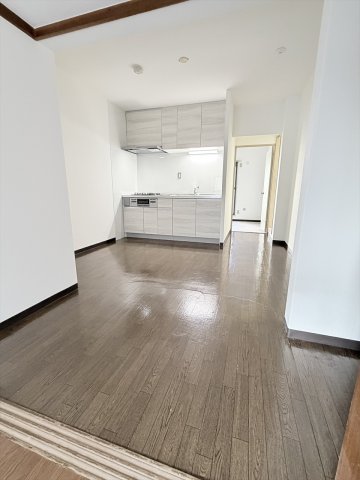 居室・リビング　ダイニングスペースも広めで感じがイイです。