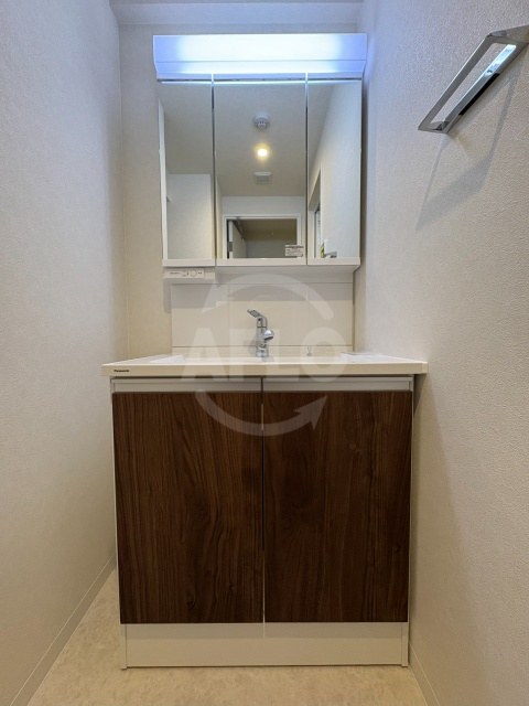 洗面設備　スプランディッド弁天町DUE　独立洗面台